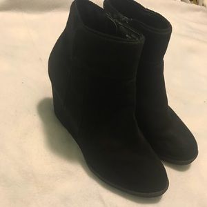 Boots , they are in good condition.